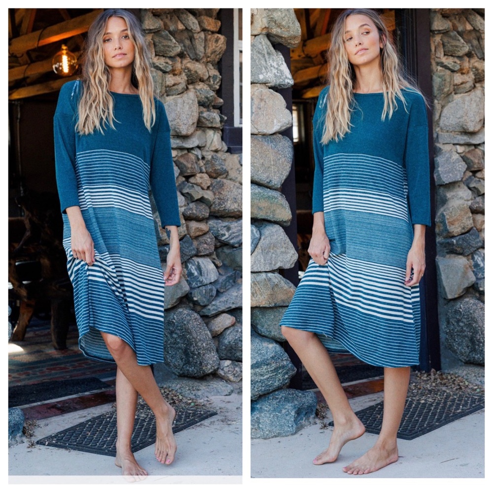 Perfect Striped Crew-Neck Midi Dress - Picture 4 of 4